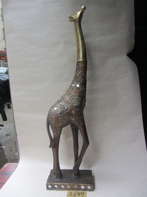 樹(shù)脂陶瓷工藝品 長(zhǎng)鹿伸頸的藝術(shù)魅力與市場(chǎng)探析